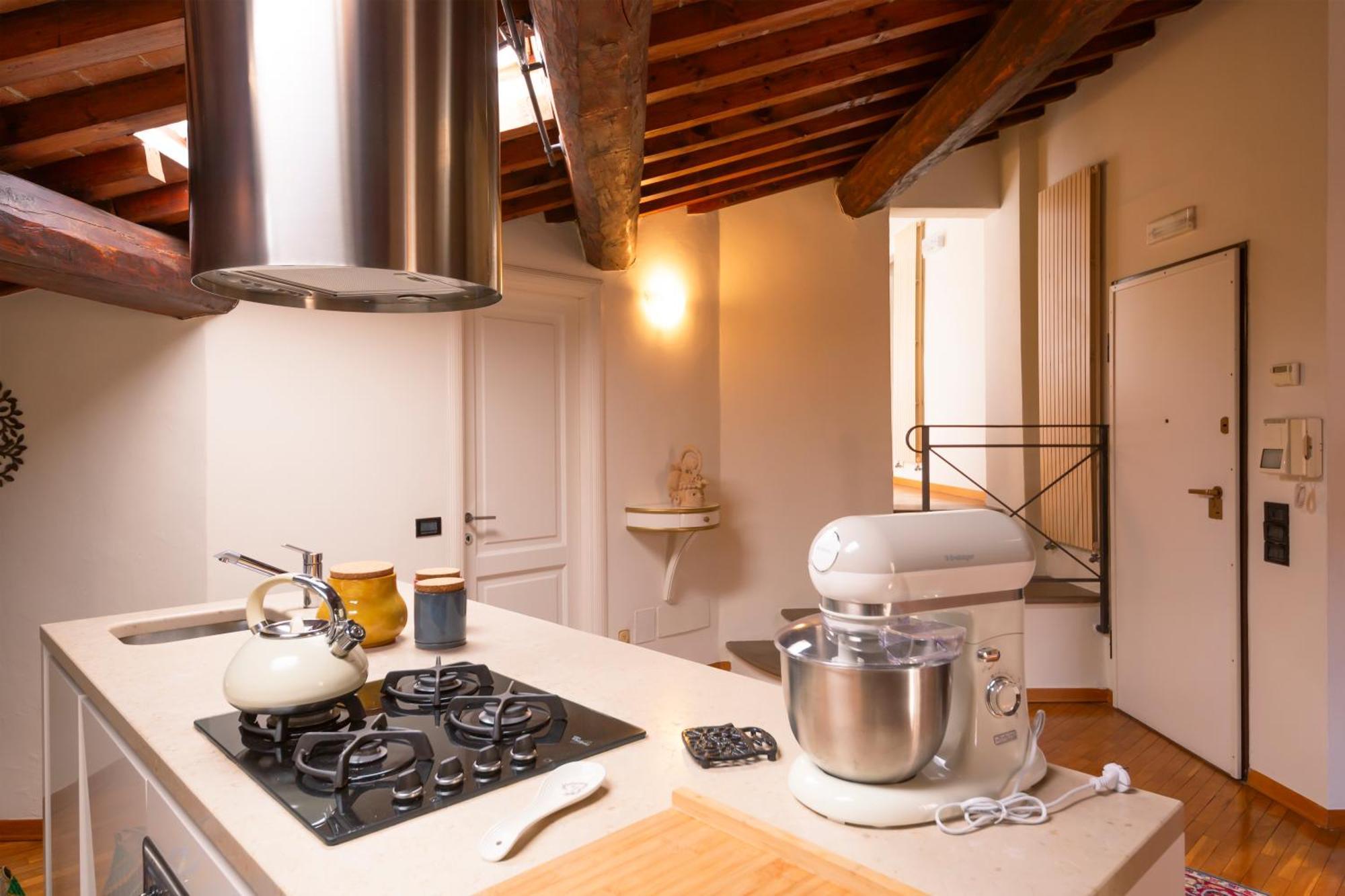 Loft Elegance Apartment ปิสโตยา ภายนอก รูปภาพ